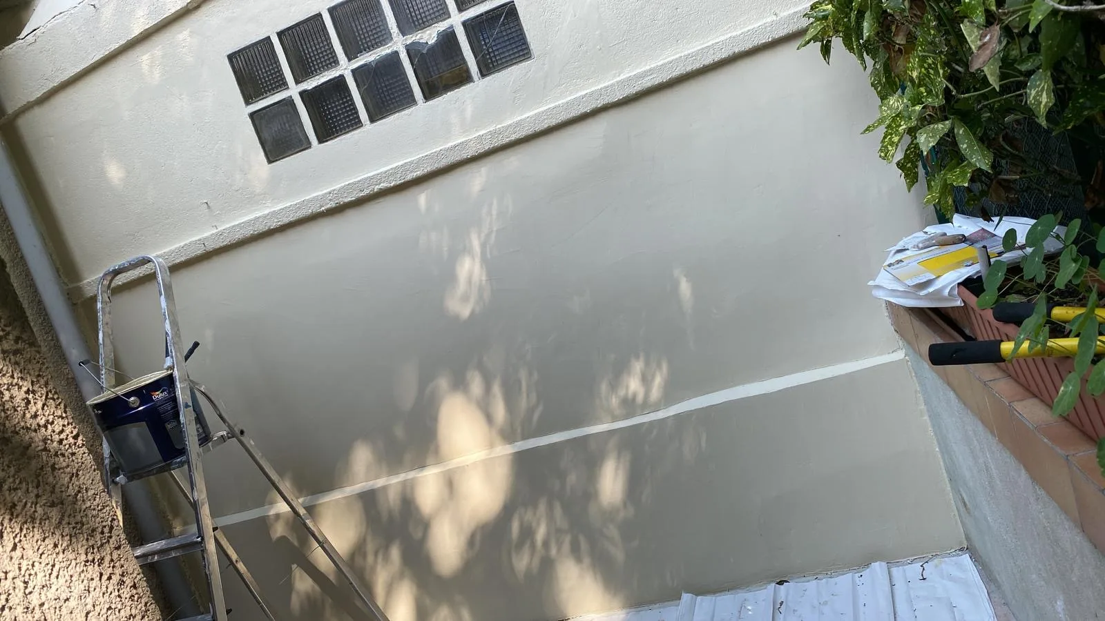 Réalisation : Application d'enduit lisse sur façade extérieure — Façade